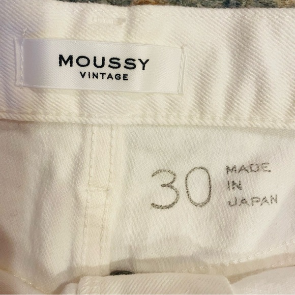 Moussy Vintage Aurora Wide Straight Jean White Raw Hem - Picture 13 of 15